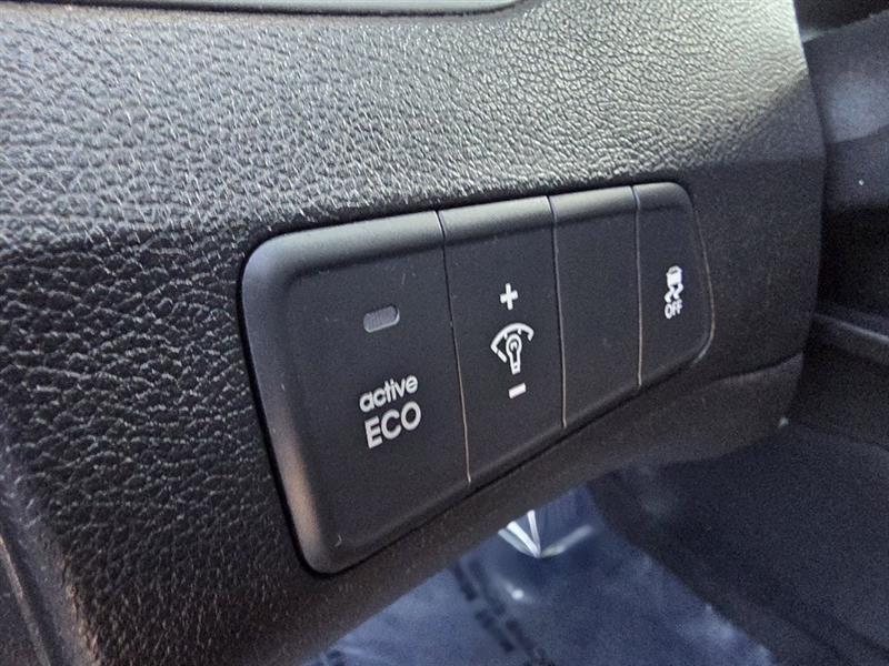 Hyundai Elantra SE 6AT 2015