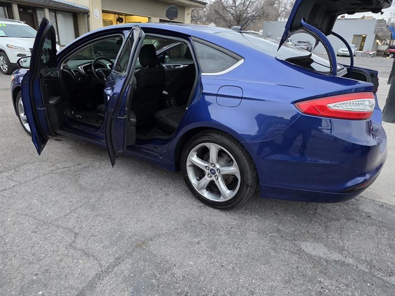 Ford Fusion SE 2015