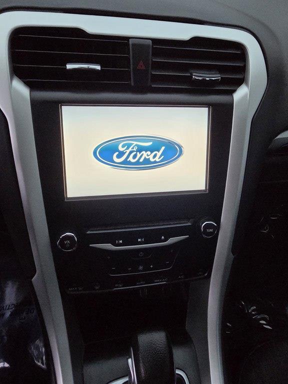 Ford Fusion SE 2015