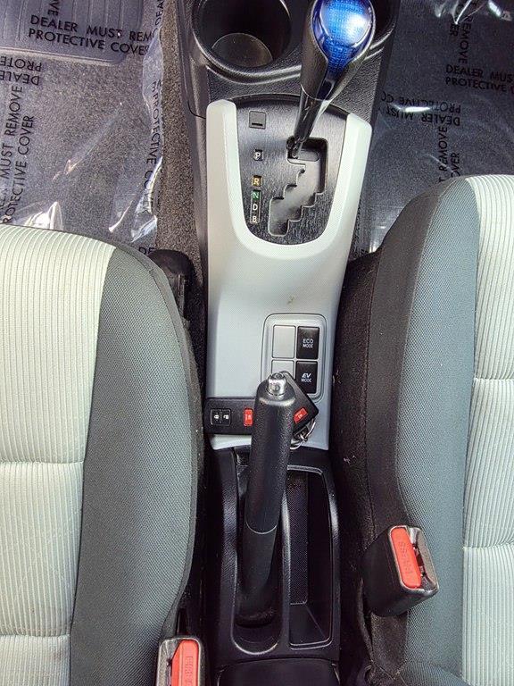 Toyota Prius c Four 2014