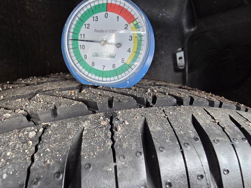 Toyota Prius c Four 2014