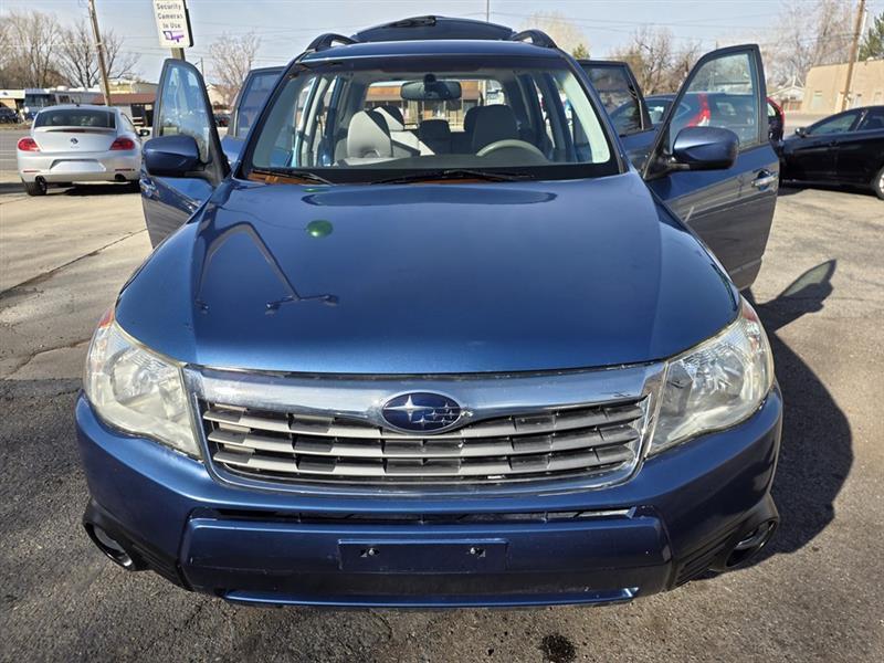 Subaru Forester 2.5X Premium 2010