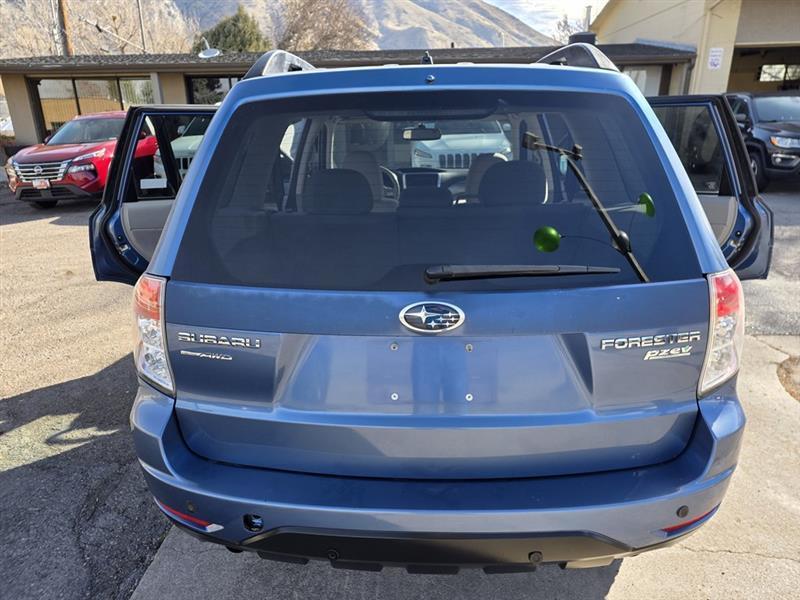 Subaru Forester 2.5X Premium 2010