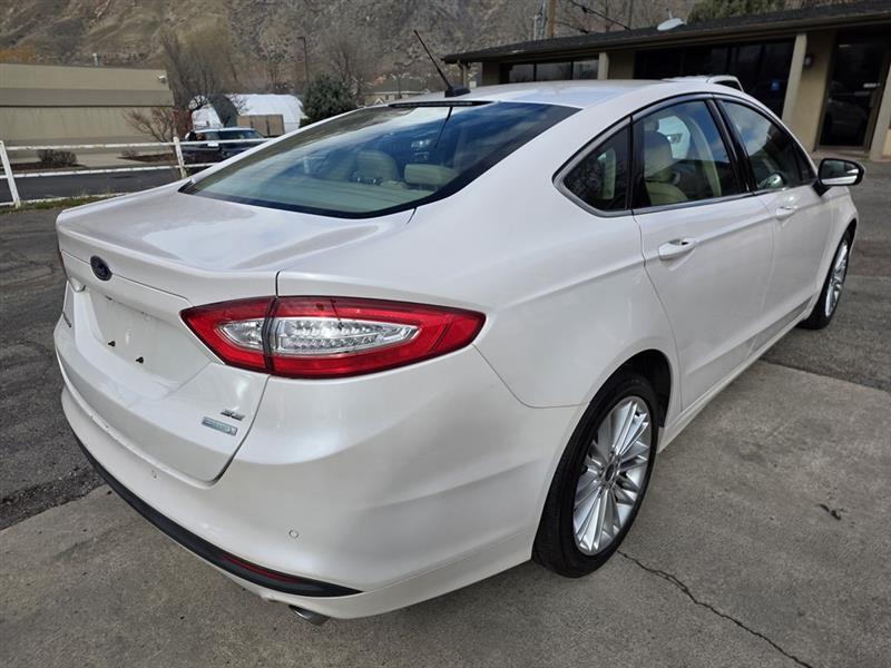 Ford Fusion SE 2016