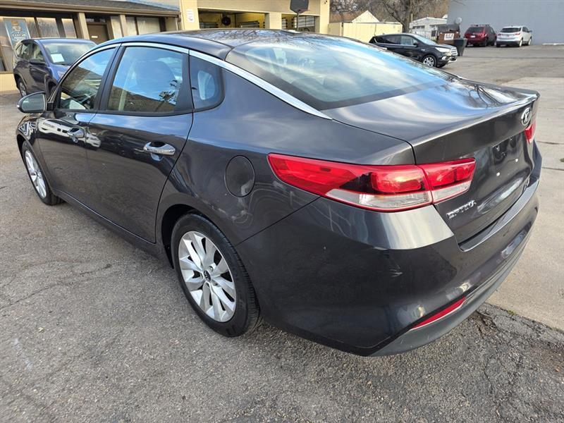Kia Optima LX 2017