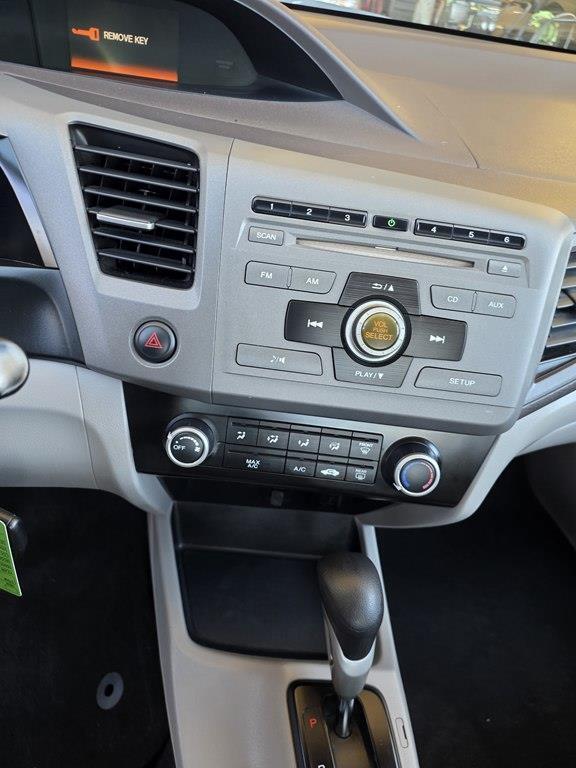 Honda Civic LX Sedan 5-Speed AT 2012