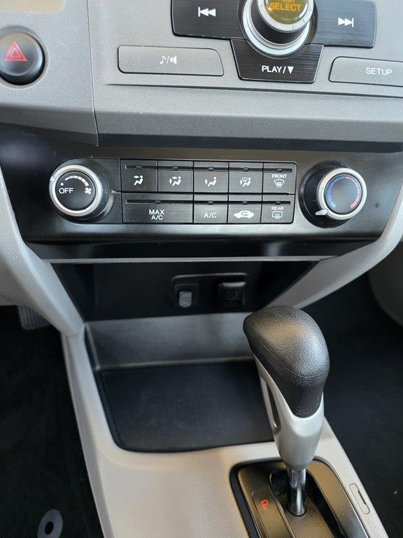 Honda Civic LX Sedan 5-Speed AT 2012