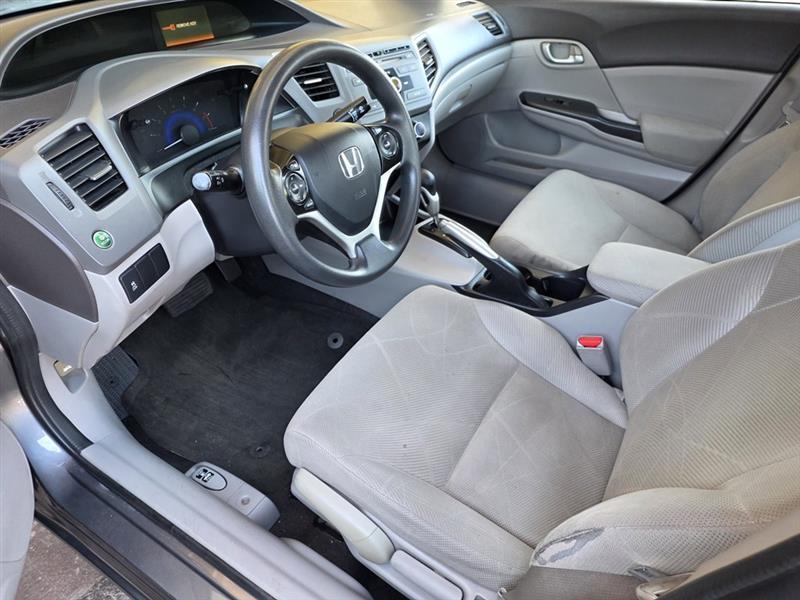 Honda Civic LX Sedan 5-Speed AT 2012