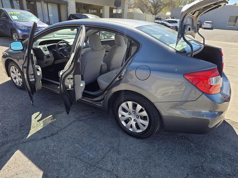 Honda Civic LX Sedan 5-Speed AT 2012