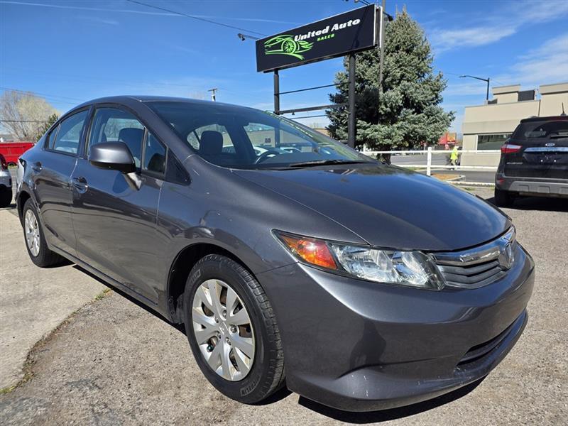 Honda Civic LX Sedan 5-Speed AT 2012