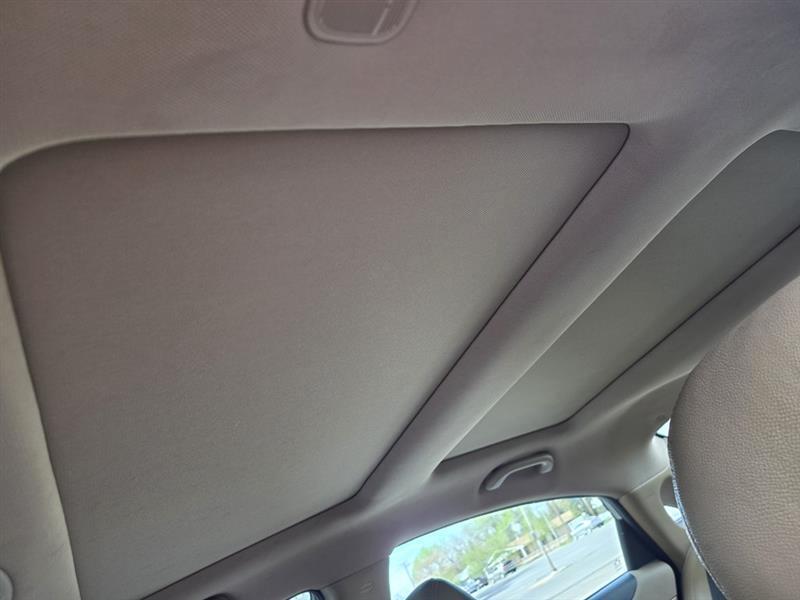 Hyundai Sonata SE Auto 2013