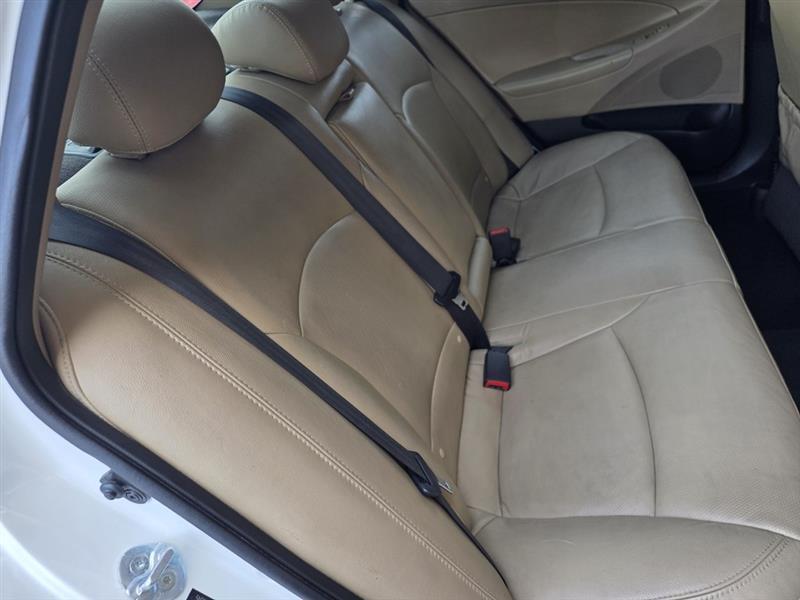 Hyundai Sonata SE Auto 2013