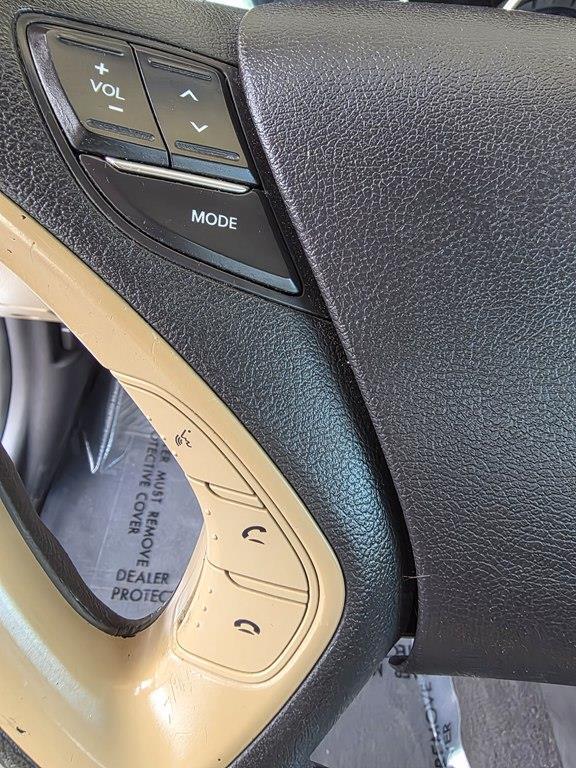 Hyundai Sonata SE Auto 2013