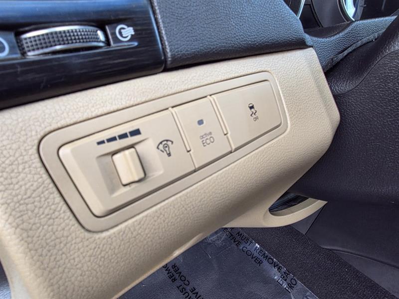 Hyundai Sonata SE Auto 2013