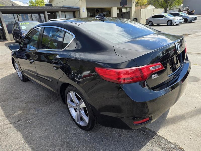 Acura ILX 5-Spd AT w/ Premium Package 2013