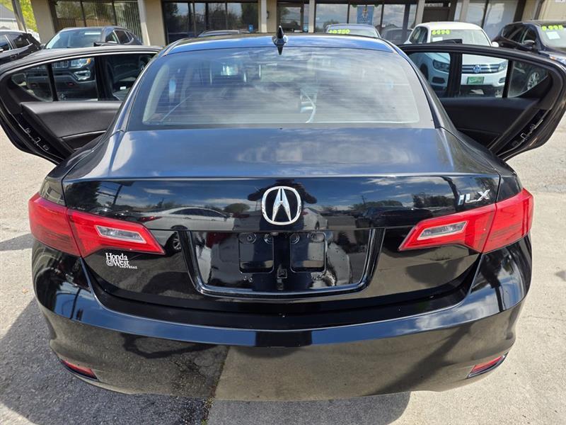 Acura ILX 5-Spd AT w/ Premium Package 2013