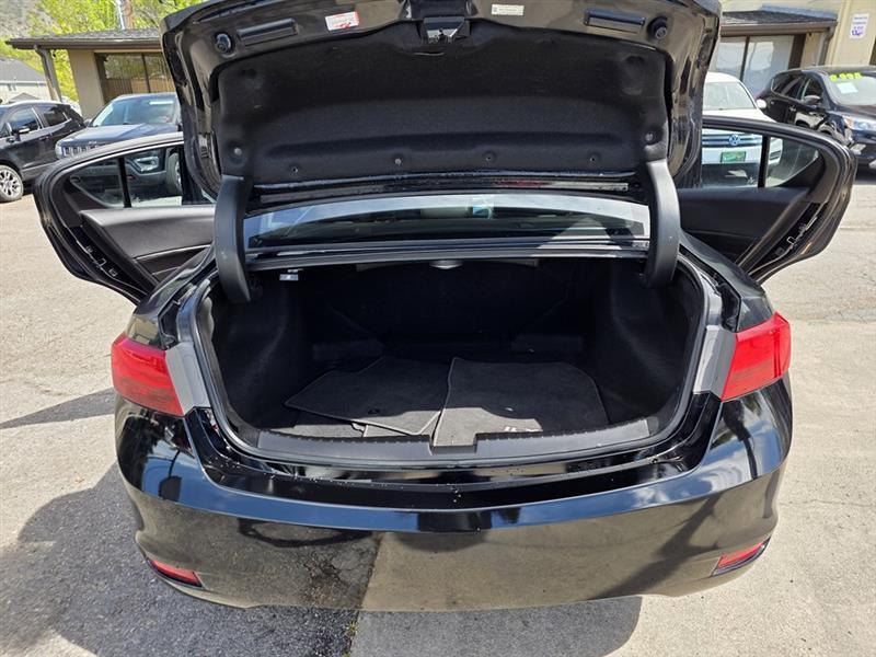 Acura ILX 5-Spd AT w/ Premium Package 2013