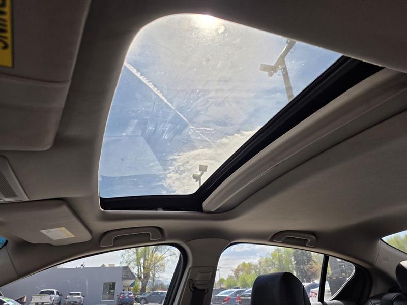 Acura ILX 5-Spd AT w/ Premium Package 2013