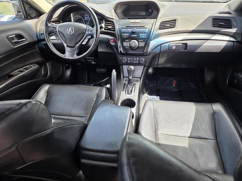 Acura ILX 5-Spd AT w/ Premium Package 2013