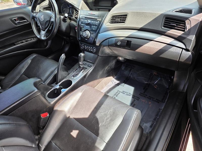 Acura ILX 5-Spd AT w/ Premium Package 2013