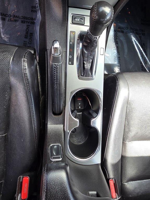 Acura ILX 5-Spd AT w/ Premium Package 2013