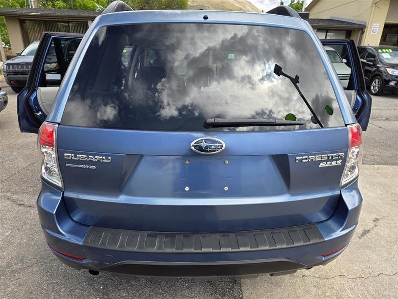 Subaru Forester 2.5X Premium 2010