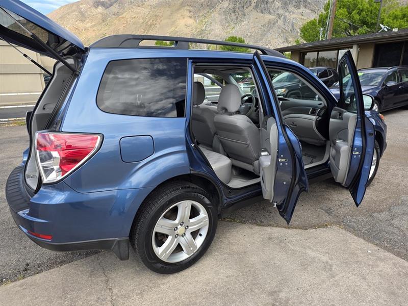 Subaru Forester 2.5X Premium 2010
