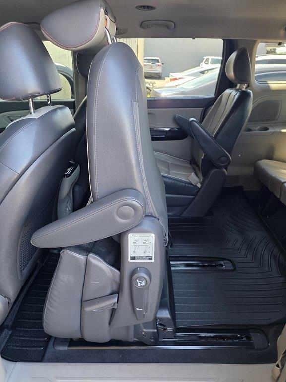 Kia Sedona EX 2016