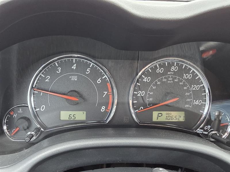 Toyota Corolla Base 5-Speed MT 2011