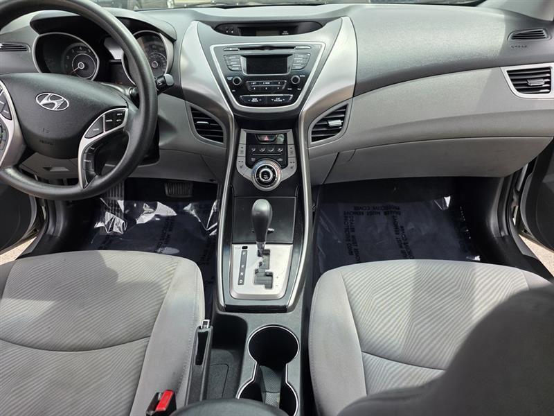 Hyundai Elantra GLS M/T 2013