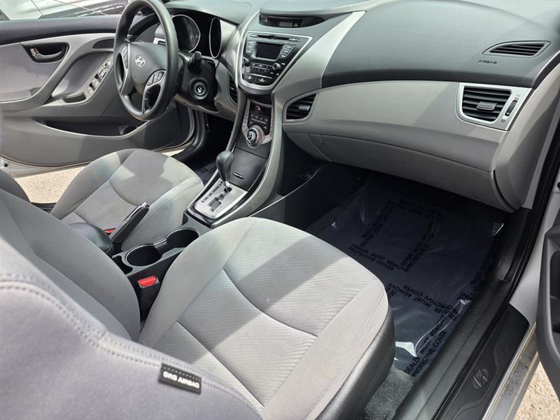 Hyundai Elantra GLS M/T 2013
