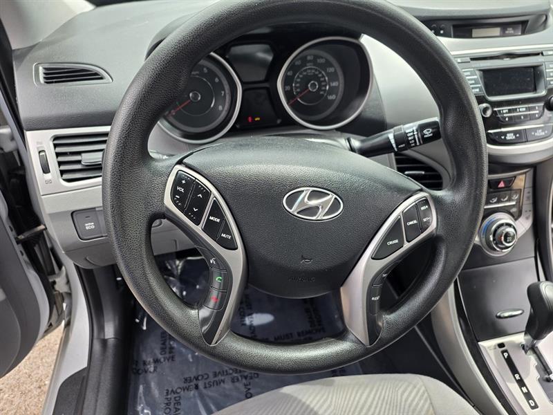 Hyundai Elantra GLS M/T 2013