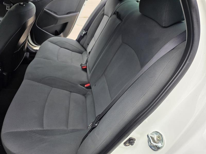 Kia Optima Hybrid LX 2016