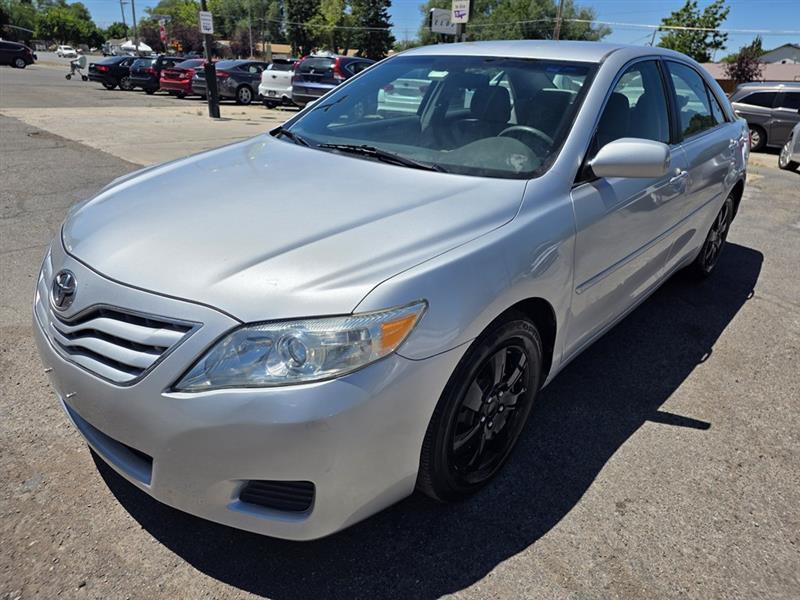 Toyota Camry SE 6-Spd MT 2010