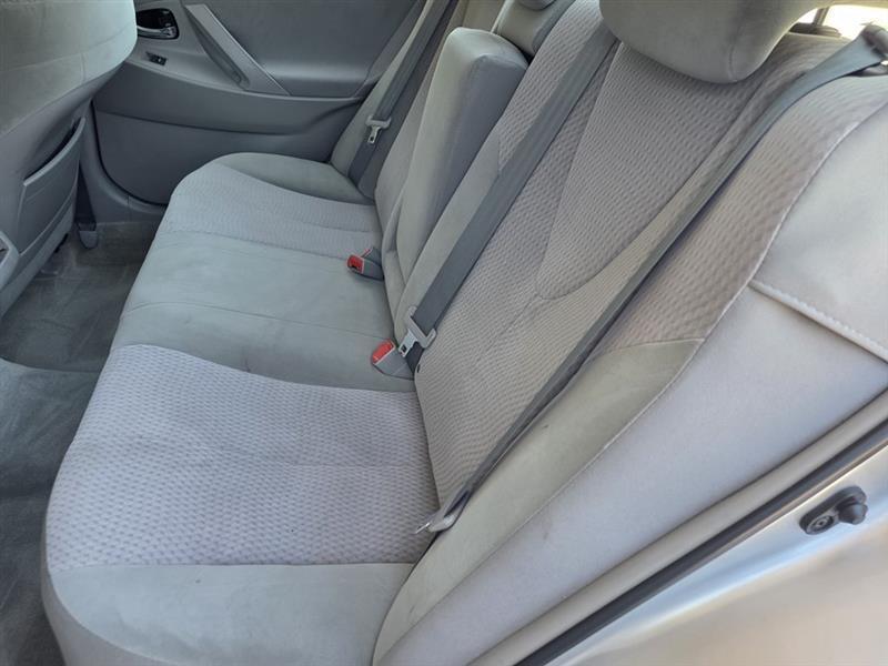 Toyota Camry SE 6-Spd MT 2010