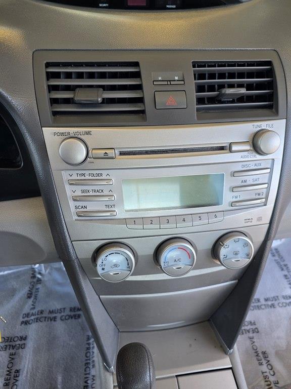 Toyota Camry SE 6-Spd MT 2010