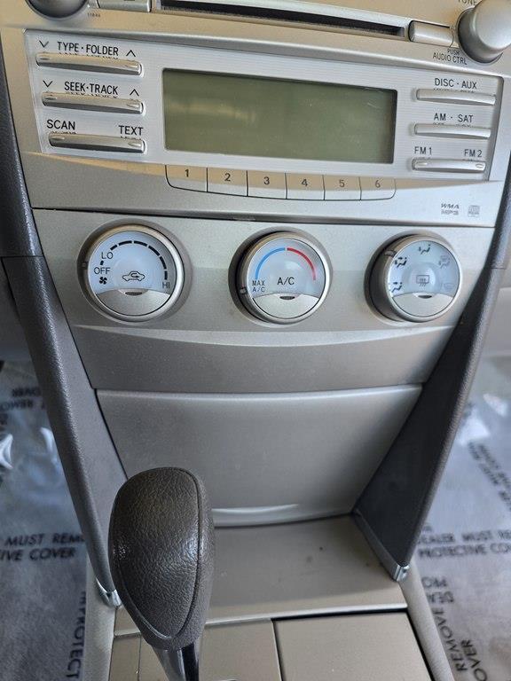 Toyota Camry SE 6-Spd MT 2010