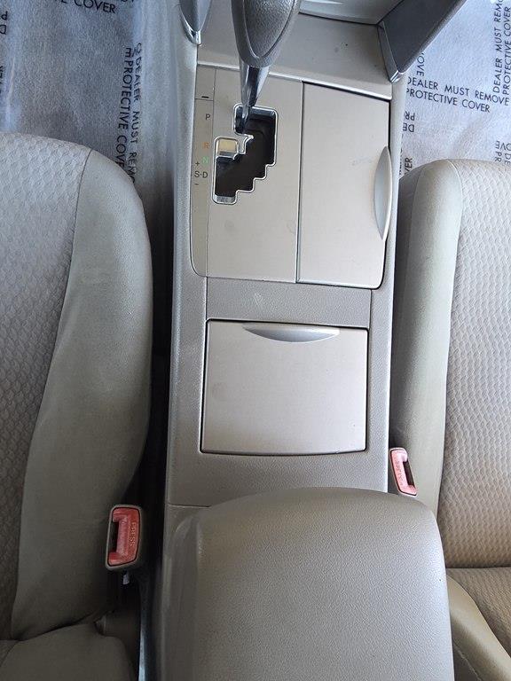Toyota Camry SE 6-Spd MT 2010