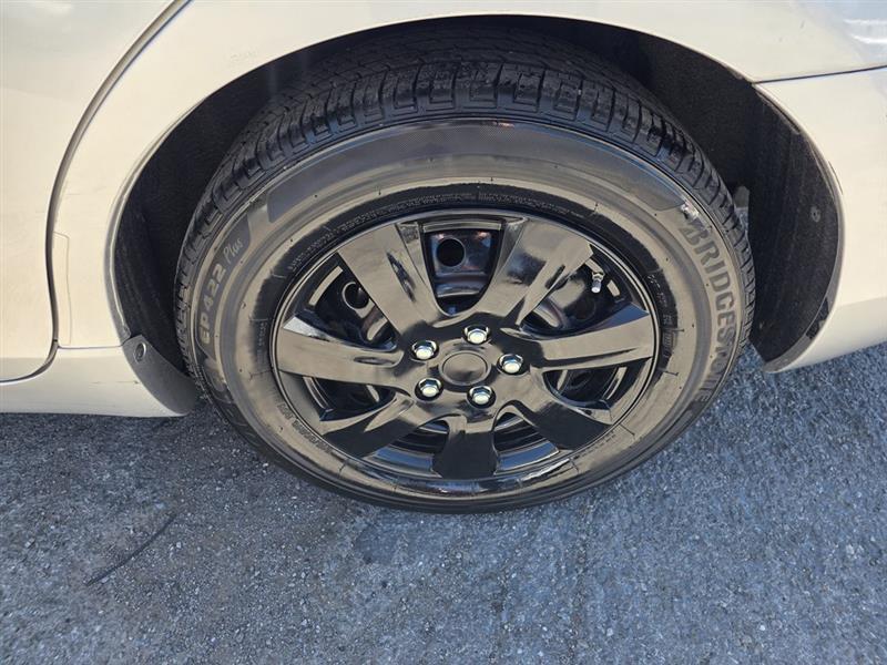 Toyota Camry SE 6-Spd MT 2010