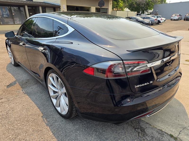 Tesla Model S Base 2014