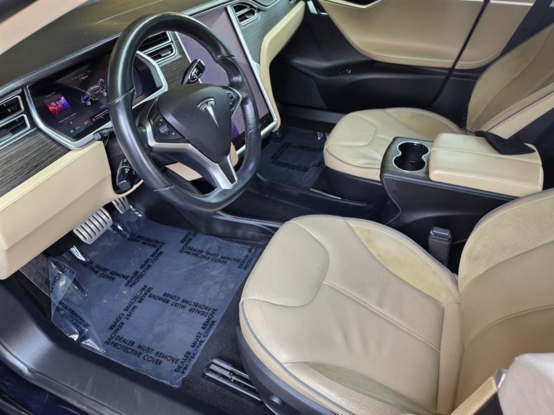 Tesla Model S Base 2014