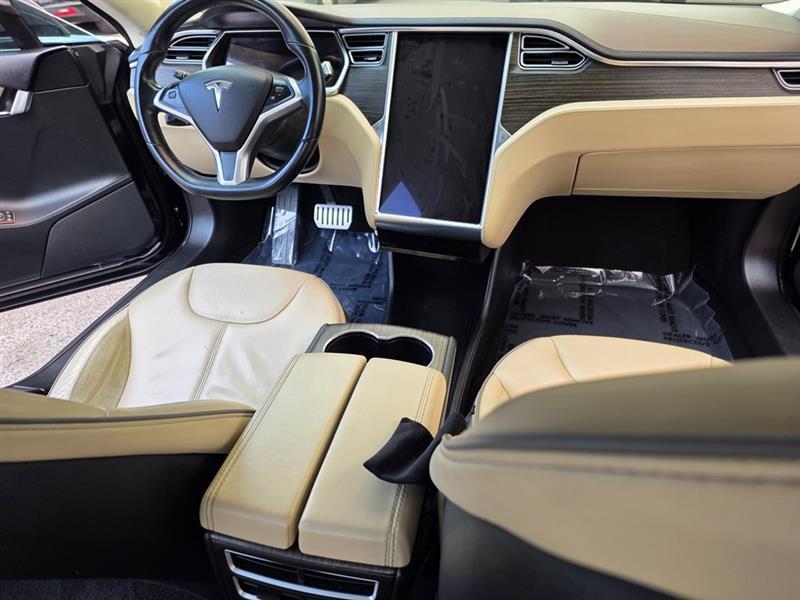 Tesla Model S Base 2014