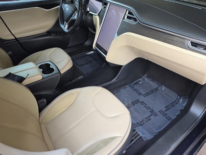 Tesla Model S Base 2014
