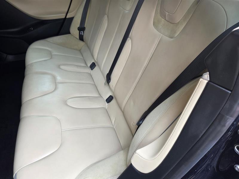 Tesla Model S Base 2014