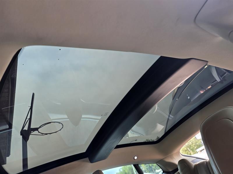 Tesla Model S Base 2014