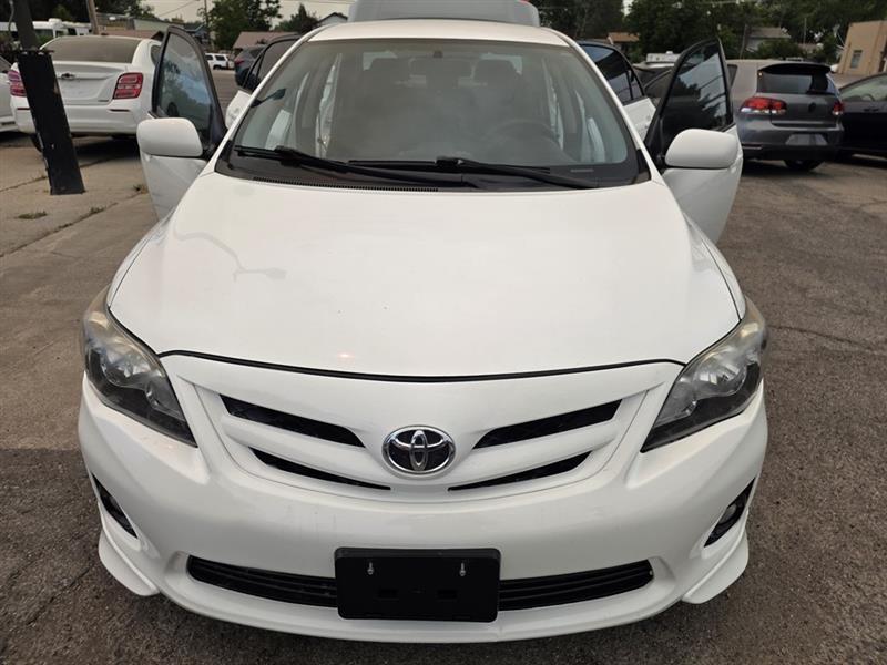 Toyota Corolla  2012