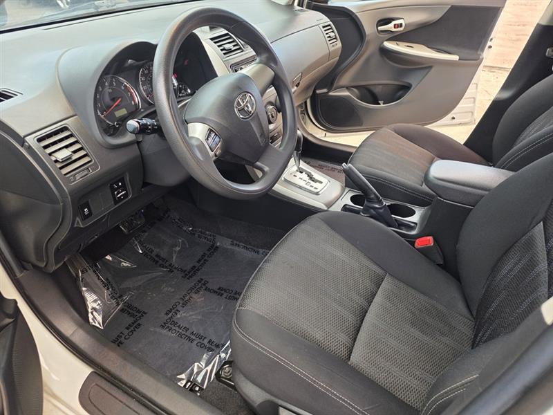 Toyota Corolla  2012