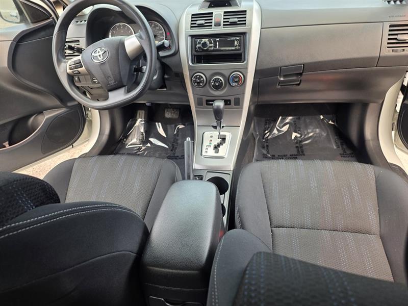 Toyota Corolla  2012