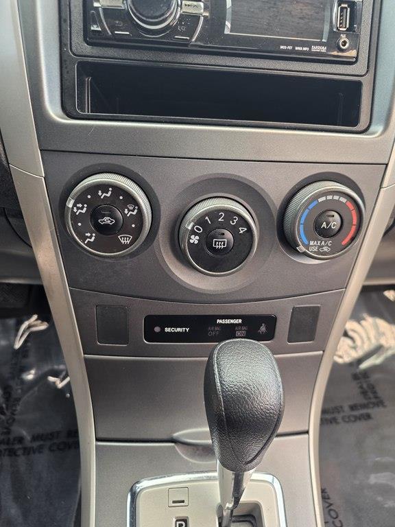 Toyota Corolla  2012