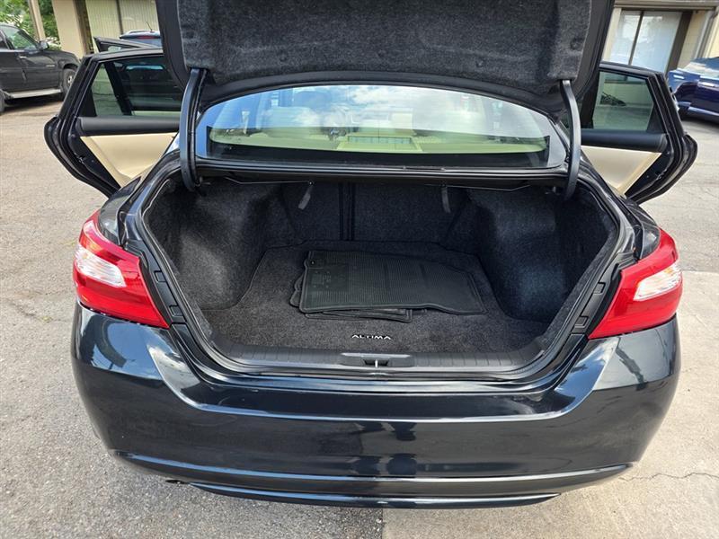 Nissan Altima  2016